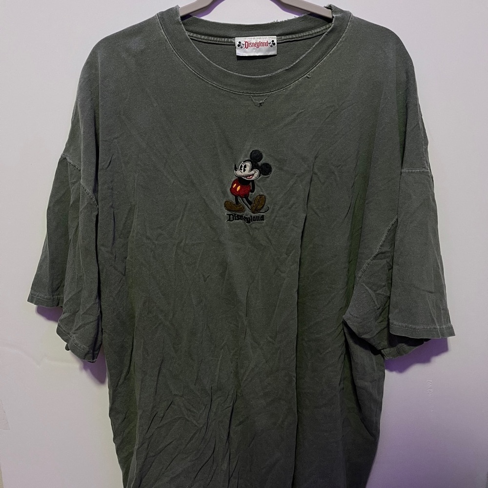 Vintage center mickey embroidered tee